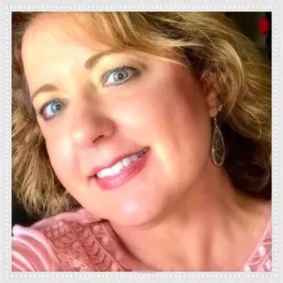 Weddings Unlimited with Leslie H~Officiant/Coach