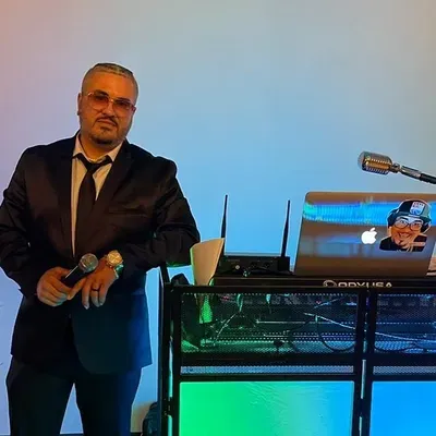 DJ Jo-El DJ and Karaoke services