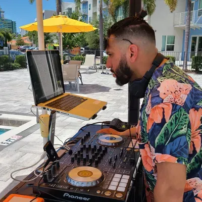 One2 dj services