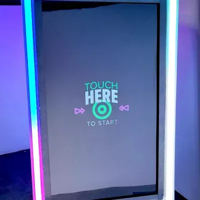 Reflective Photo Booth