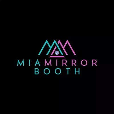 MIA Mirror Booth