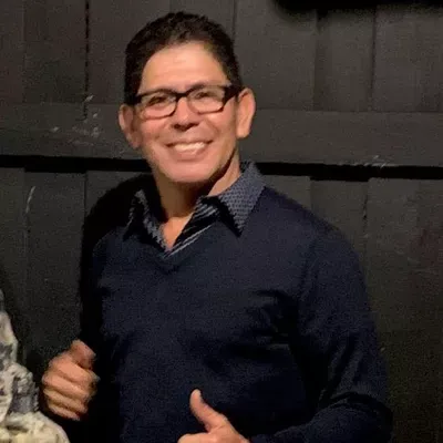 dj adolfo