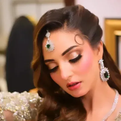 Makeupbylaraib01