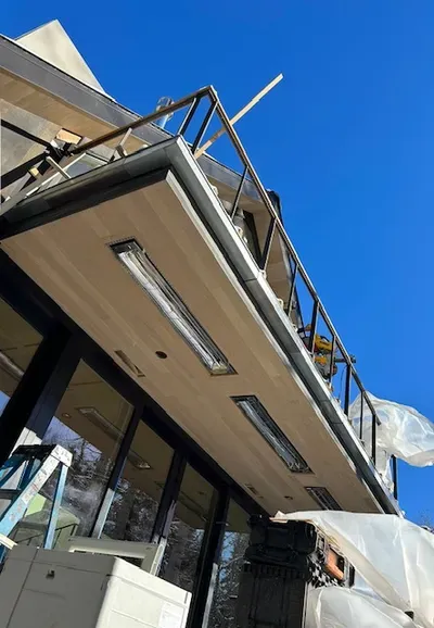 Luxury Construction LLC
