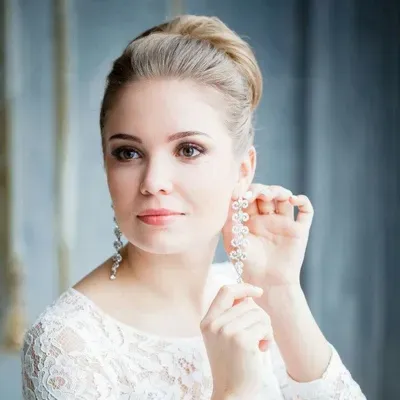 Makeup & Hair by Elena