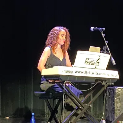 Bella G
