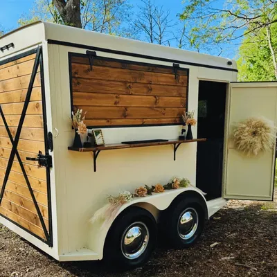 The Tipsy Traveler Mobile Bar