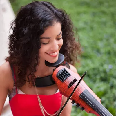 The Singing Violinist