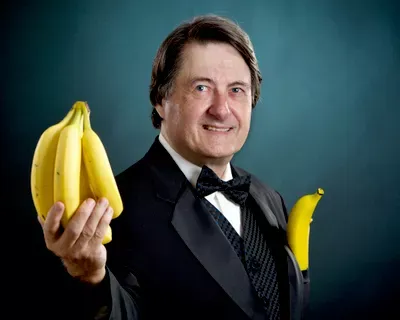 Todd R Reis - Engaging Live Magic