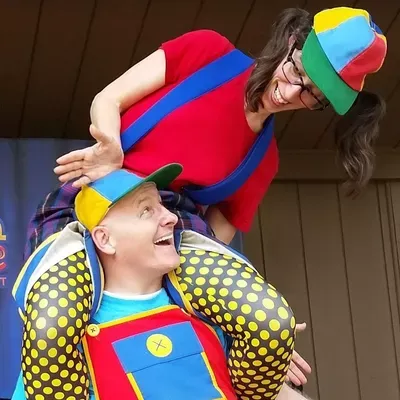 Balloon Sculptures by A Touch Of Magic, Inc.