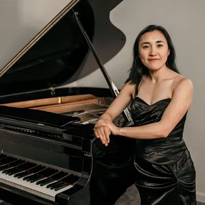 Hanna Aparo Piano