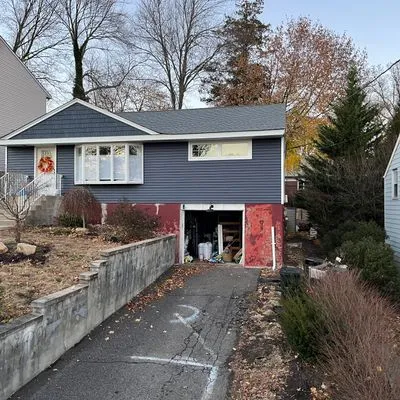 MPA ROOFING CONTRACTORS LLC