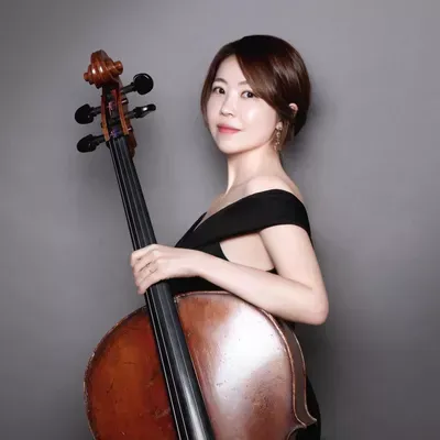Rachel cello studio