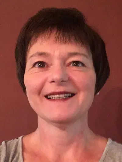 Julie Naids