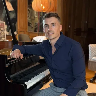 Steinway Spirio Technician