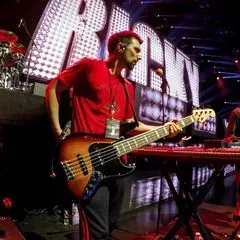 Learn Bass/Guitar - w Berklee Alumni Grammy Winner