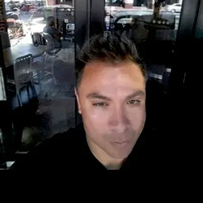 Robert Villa jr.