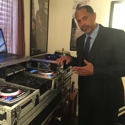SireSoundsDj.com DJ and Audio Equipment Rentals