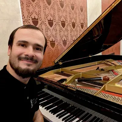 Thomas Cheek Piano Tuning