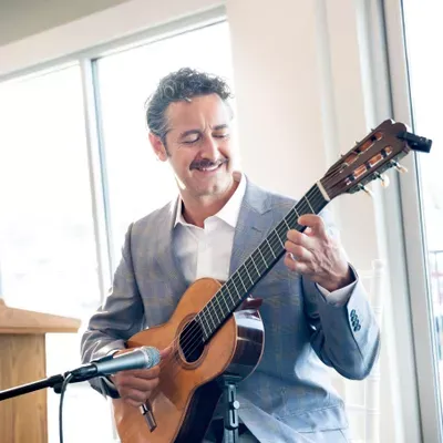 Aaron Lind Premium Guitar Instruction