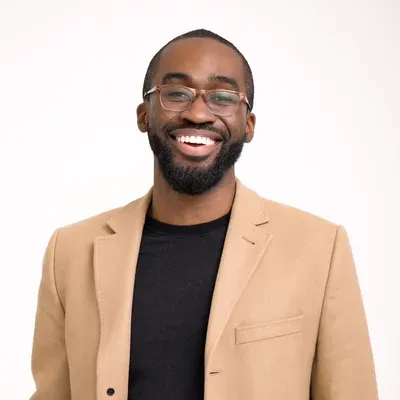 Top-Tier Headshot Photographer | Titus Media