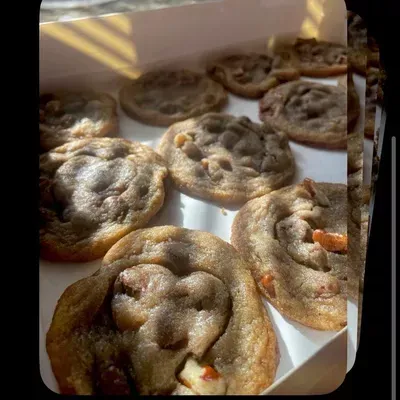 Flavorz Gourmet Bakedery