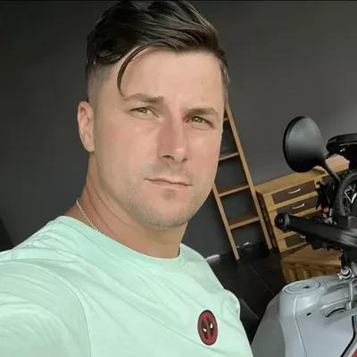 Mike Wallpapering
