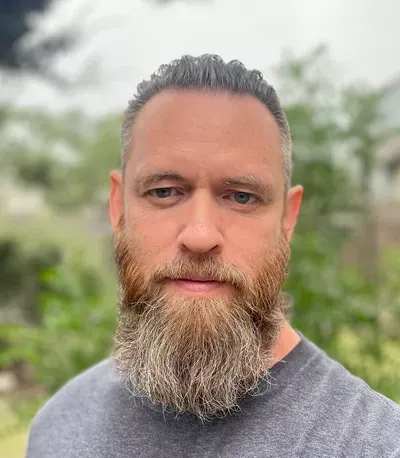 Dustin Roberts