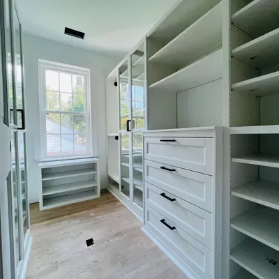 Lathioh Designs Closets