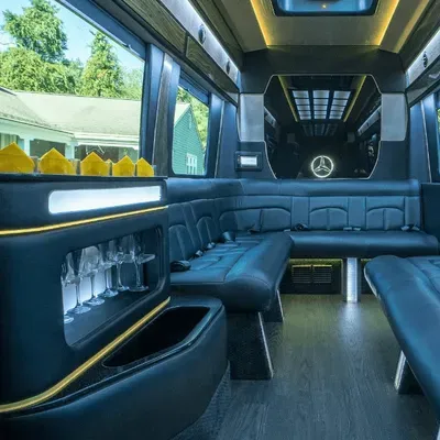 Luxury limo and party bus Pittsburgh