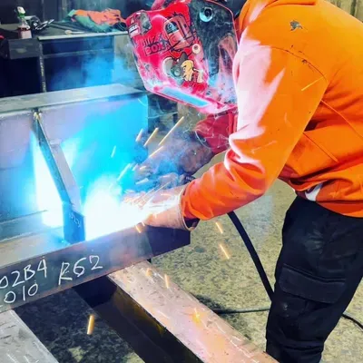 Mobile welder
