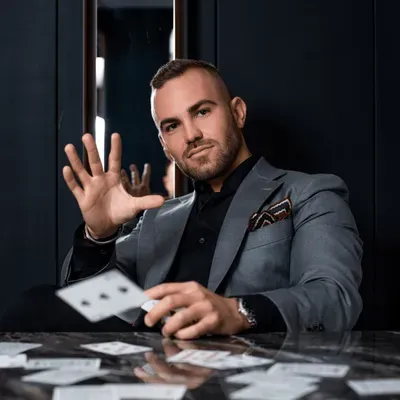 Matteo Cammisa – Luxury Magic