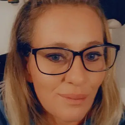 lady ? cleaning