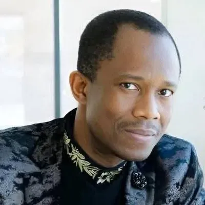 Writer, Editor, Trainer & Strategic Adviser
