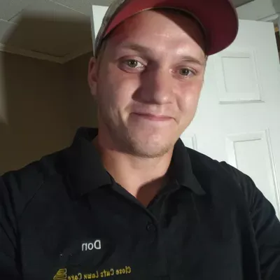 Close Cuts Lawn Care