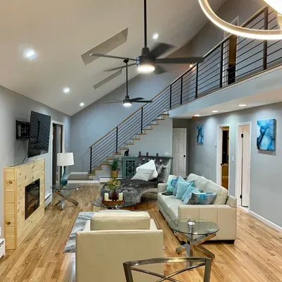 LaRich Outlay LLC