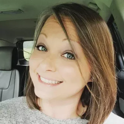 Laura Breeden, Hizer Construction