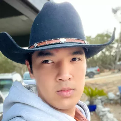 Wei Wei’s handy service
