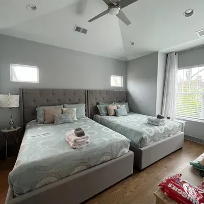 Ashante cleans