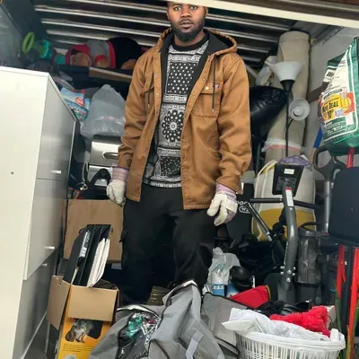 Yzeemovers llc