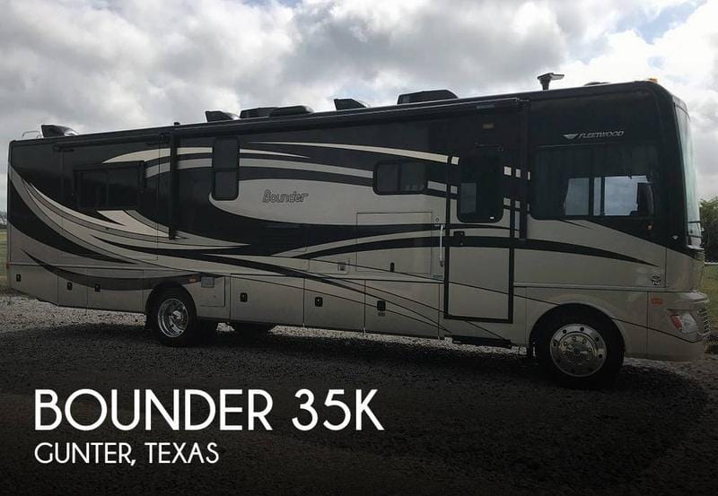 Fleetwood Bounder 35K Class A 2013 for Sale