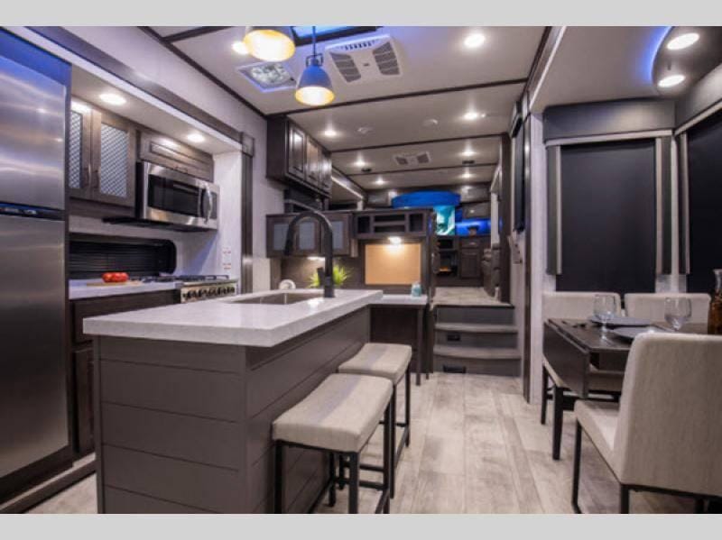 2021 Grand Design Momentum 376THS 37ft for Sale