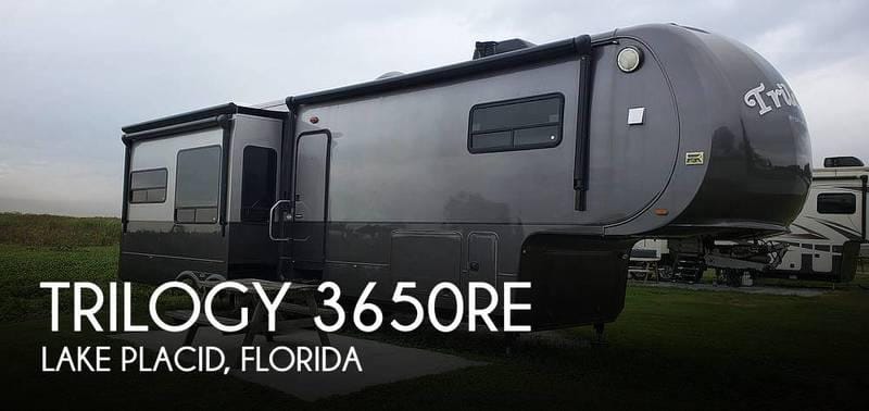 2013 Dynamax Trilogy 3650RE 36ft for Sale
