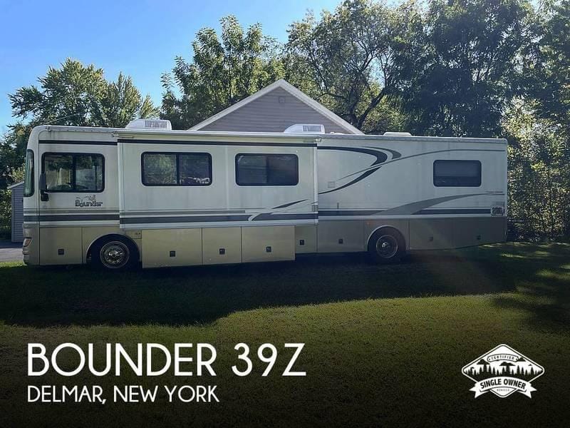 2002 Fleetwood Bounder 39Z 39ft for Sale