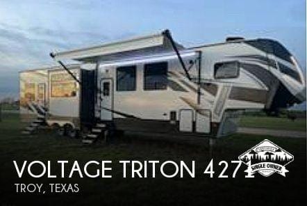 Dutchmen Voltage Triton 4271 Fifth Wheel 2021 for Sale