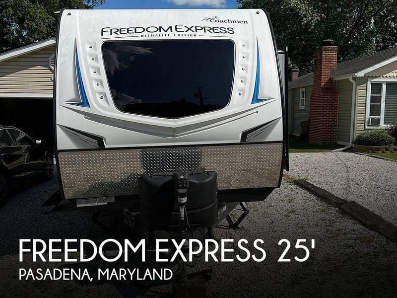 2021 Coachmen Freedom Express Ultra Lite 257BHS 25ft for Sale