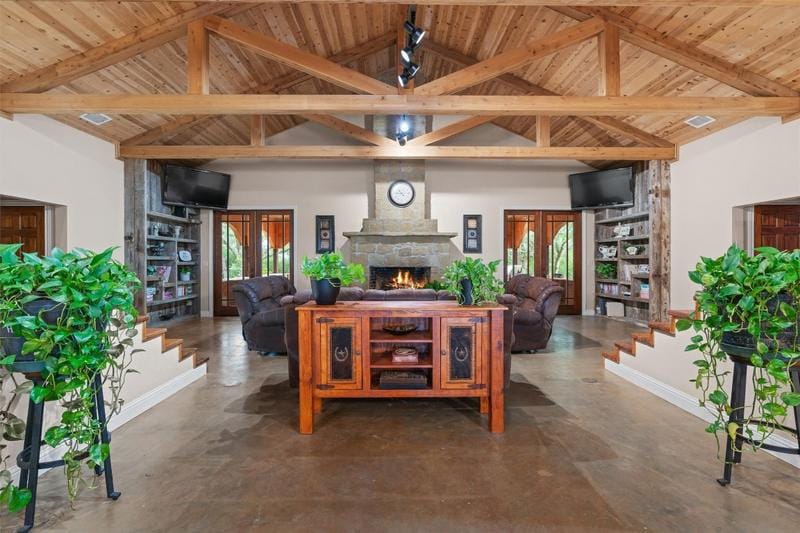 322 County Road 180A, Hallettsville, TX 77964 for Sale