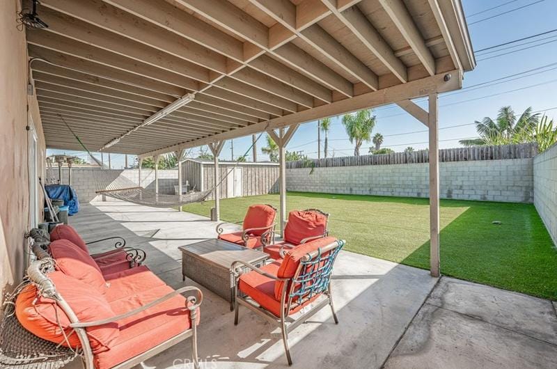 10100 Paloma Ave, Los Angeles, CA 90002 - MLS DW23195969 for Sale