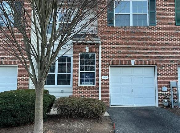 166 Lydia Ln - West Chester, PA 19382 - Home For Rent