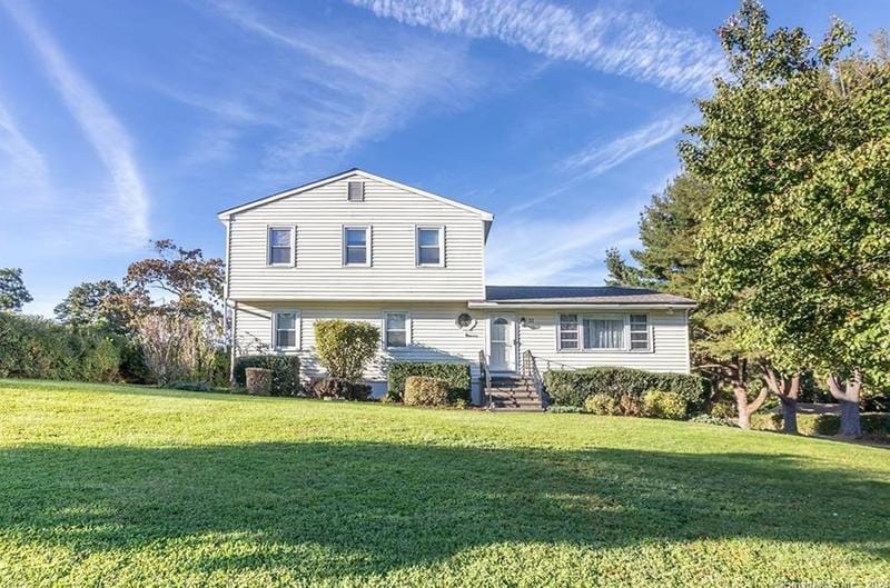 33 Camelot Dr, Monroe, CT 06468 - MLS 170606662 for Sale